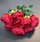 Buchet bujori artificiali rosu intens – 7 flori, aspect natural 40cm